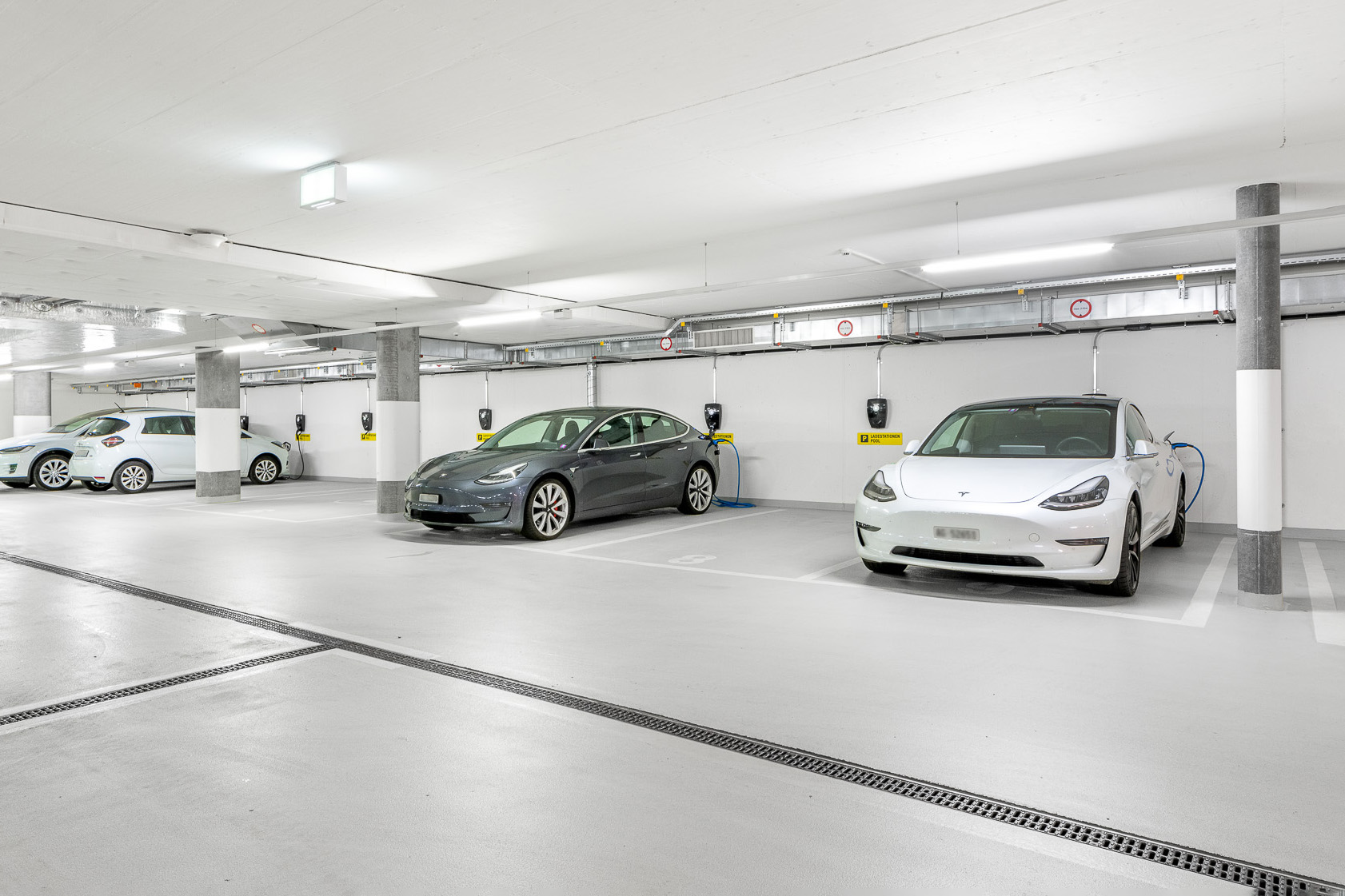 Livit-Nachhaltigkeit-EMobility-Ladestationen-Garage2